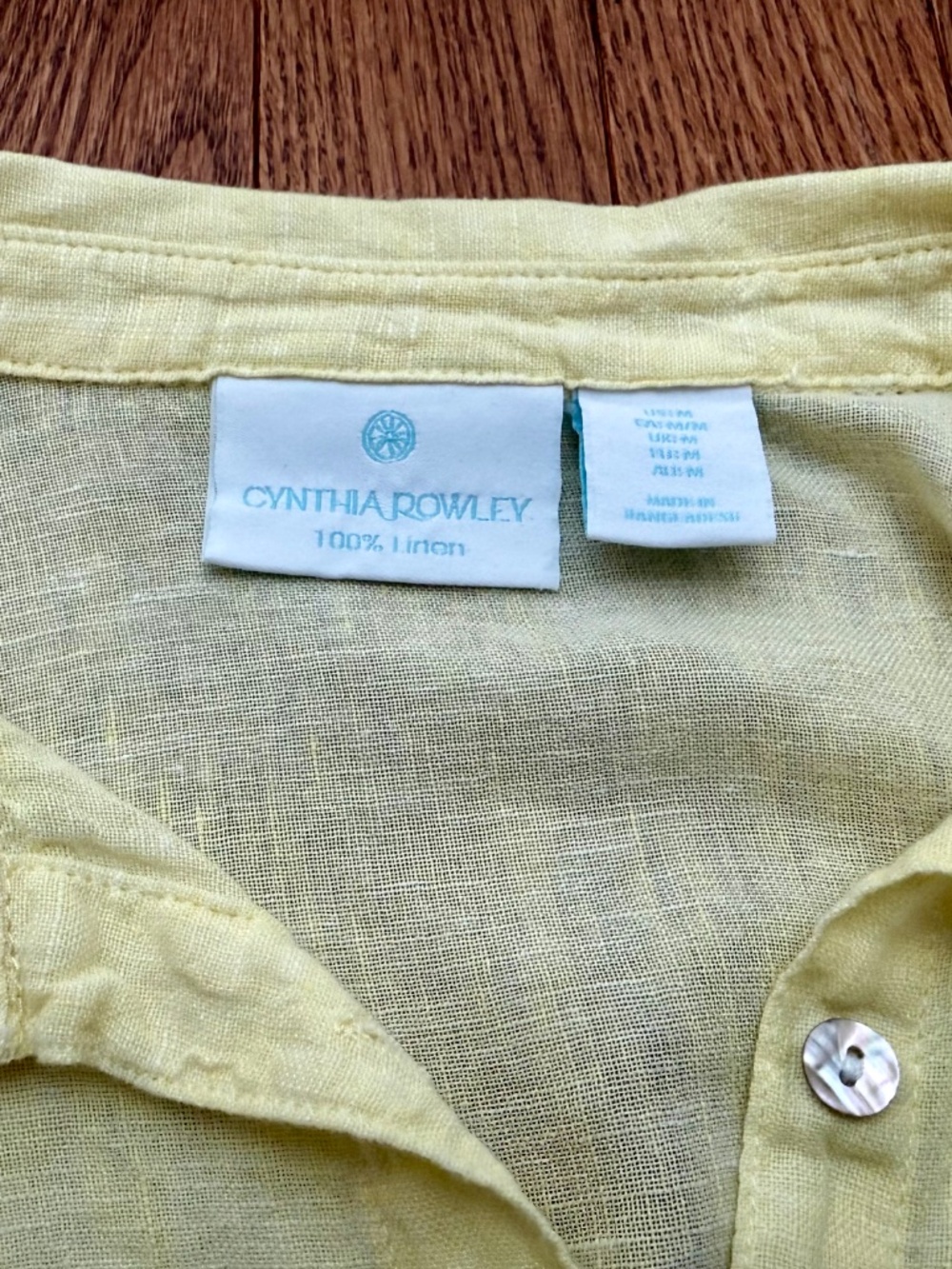 Cynthia Rowley Cropped Pale Yellow Linen Button-Down Shirt - Picture 7 of 8
